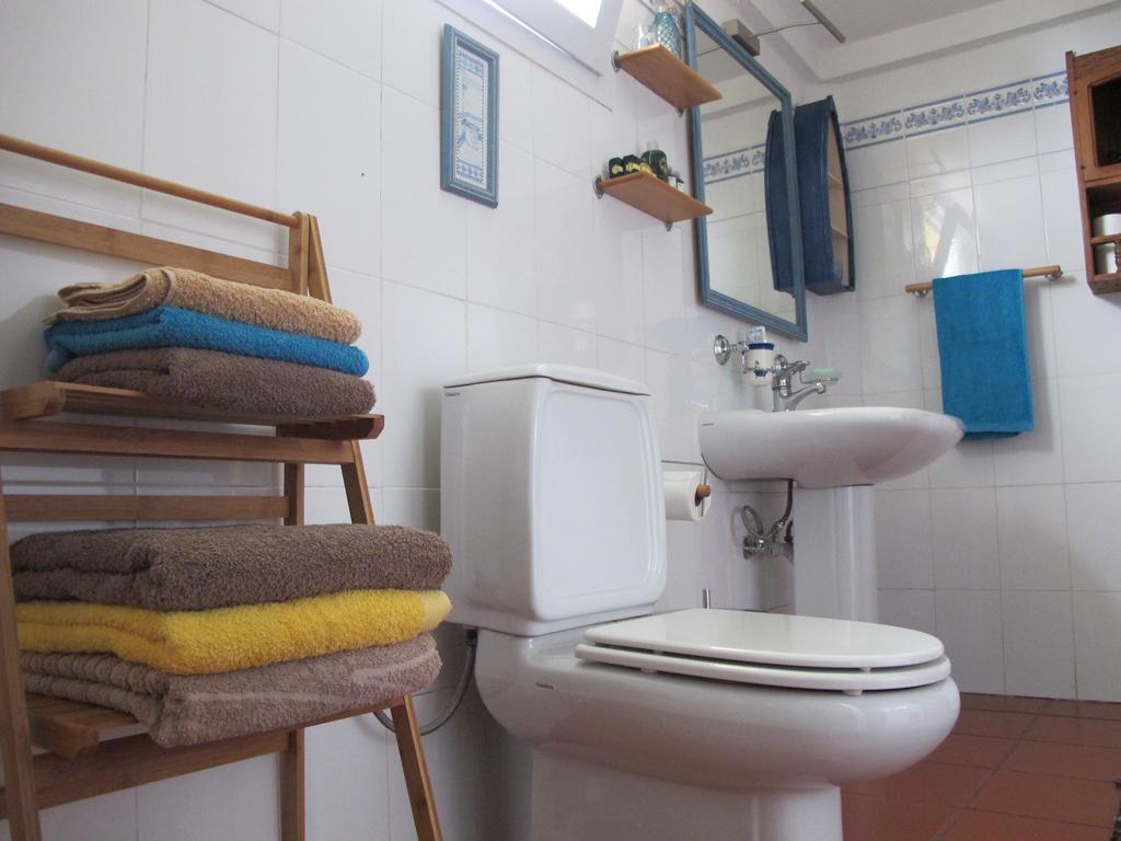 Bisbis House Guest House Порто Мониз Екстериор снимка